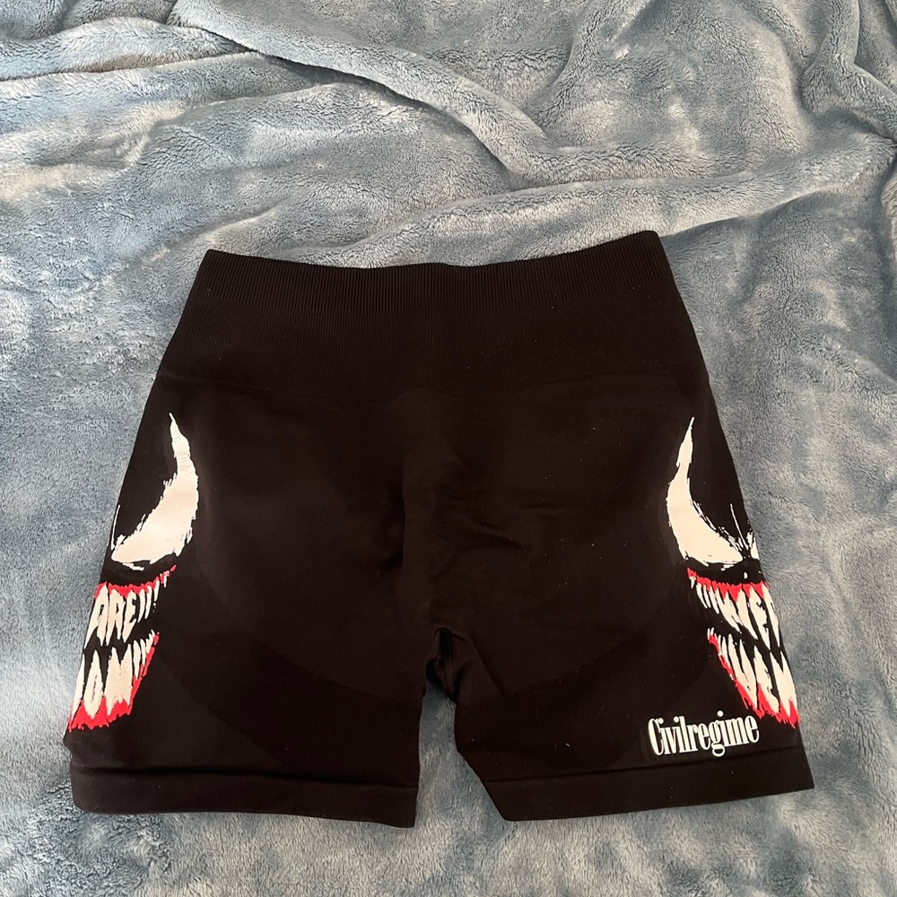 Civil regime venom shorts